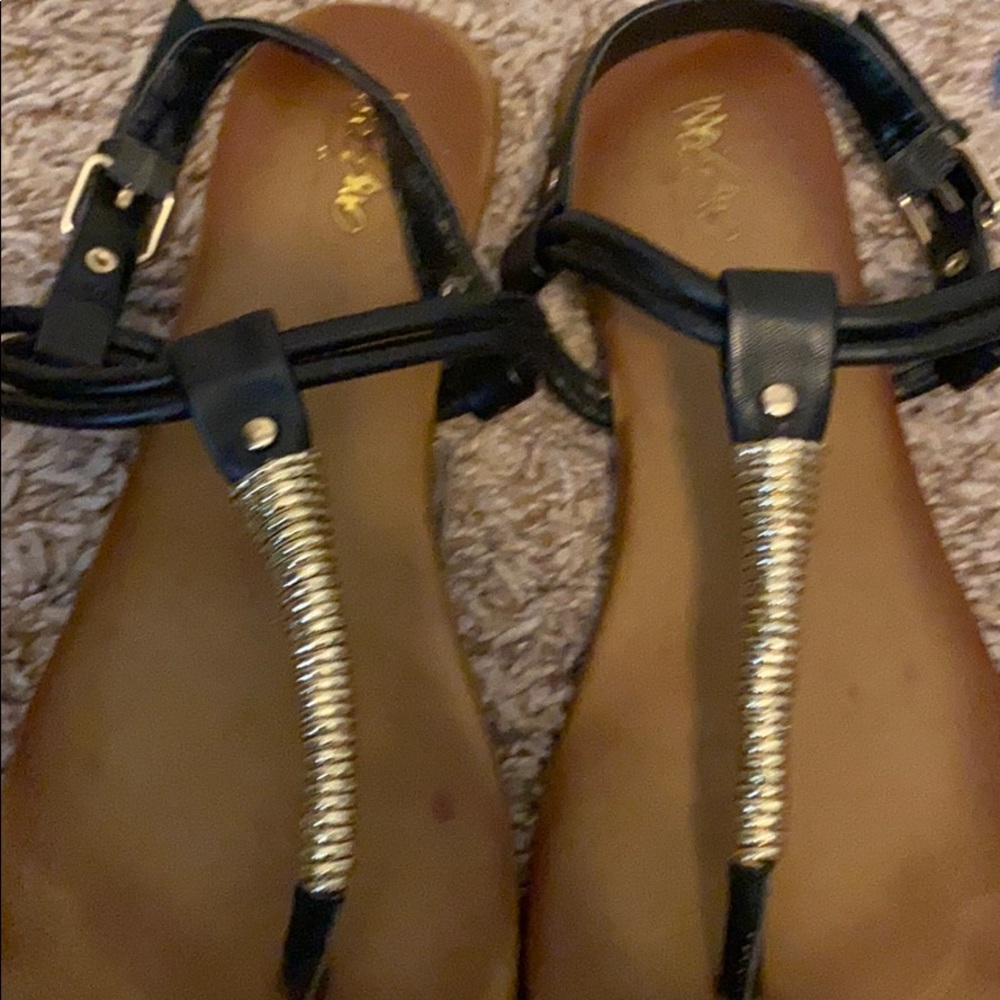 Size 8.5 Gold and Black Sandels